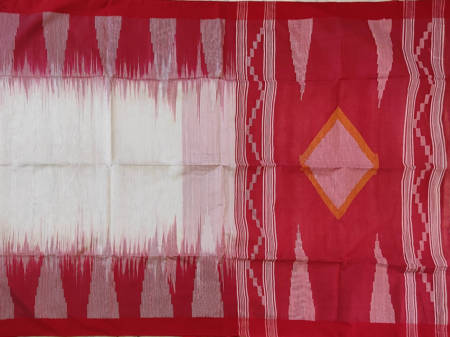 Pradip Fabrics Woven Soft Handloom Red & white Color Saree