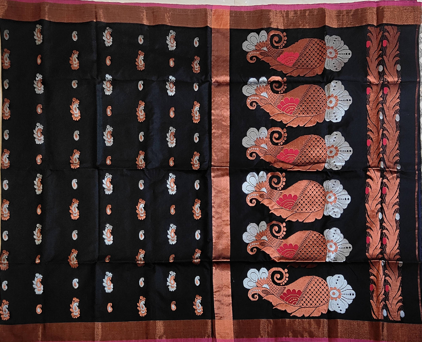 Pradip Fabrics Woven Black color Soft Handloom Saree