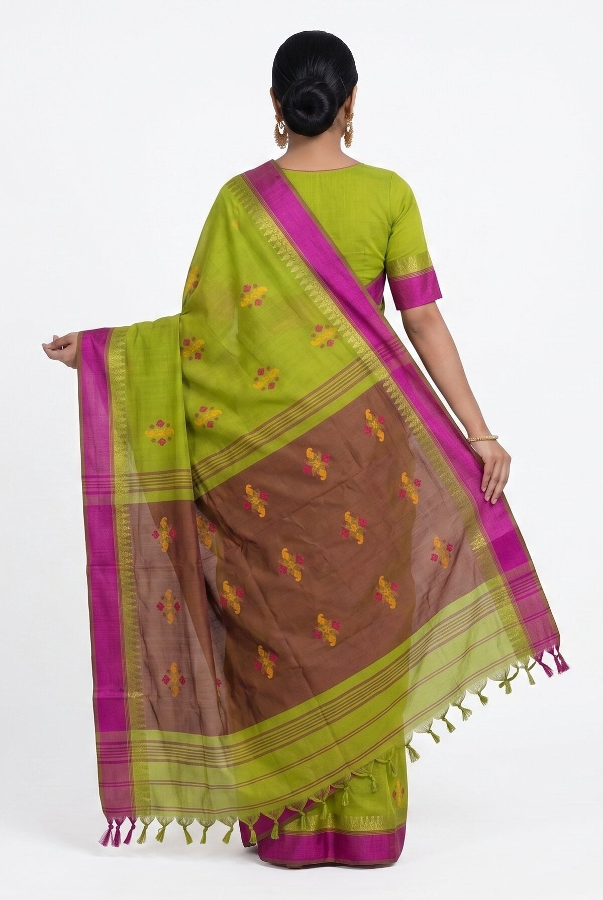 Pradip Fabrics Classic Woven Silk Cotton Saree