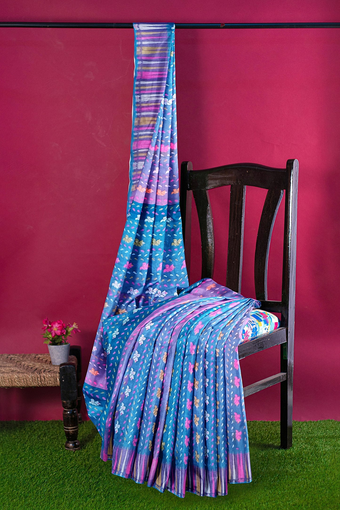 Mina Par Saree